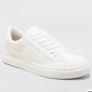 Universal Thread White Low-Top Sneakers